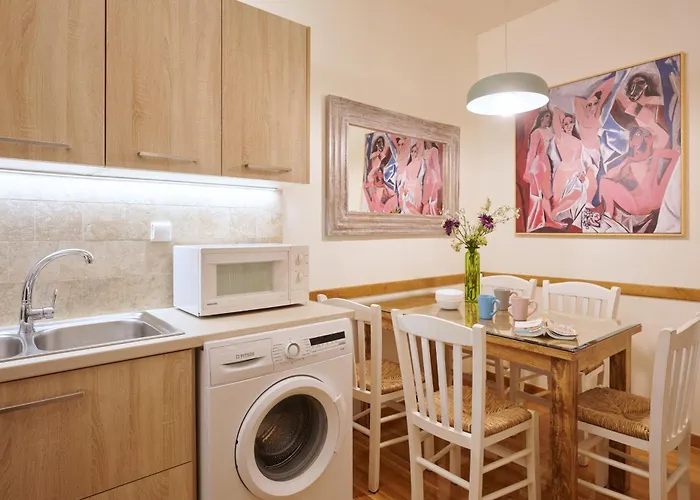 Rastoni Athens Suites Near Acropolis